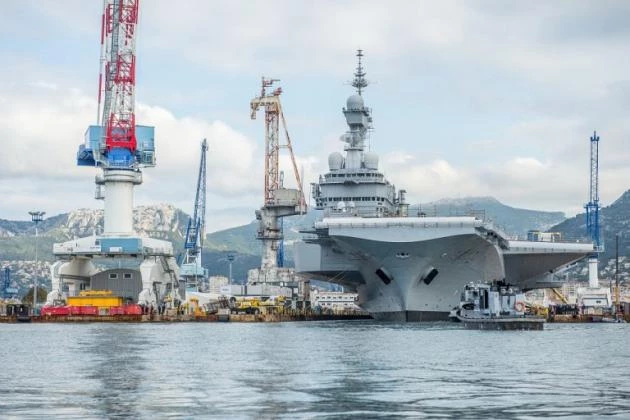 Επιστρέφει στην ενεργό δράση η ναυαρχίδα του Γαλλικού Στόλου, το αεροπλανοφόρο «Charles de Gaulle»! (εικόνα, βίντεο)